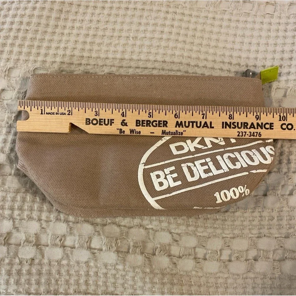 DNKY‎ Be Delicious Cosmetic Makeup Jewelry Bag Zipper Close 9.5 x 5.5  EUC Tan